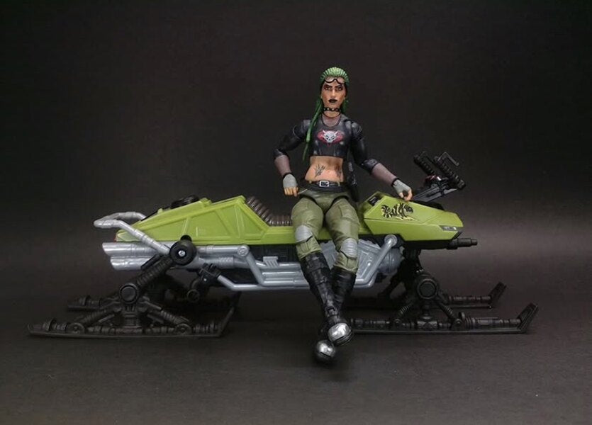 G.I. Joe Classified Series Zanya and Dreadnok Chameleon (Swamp Skier) Vehicle 6-Inch Action Figure