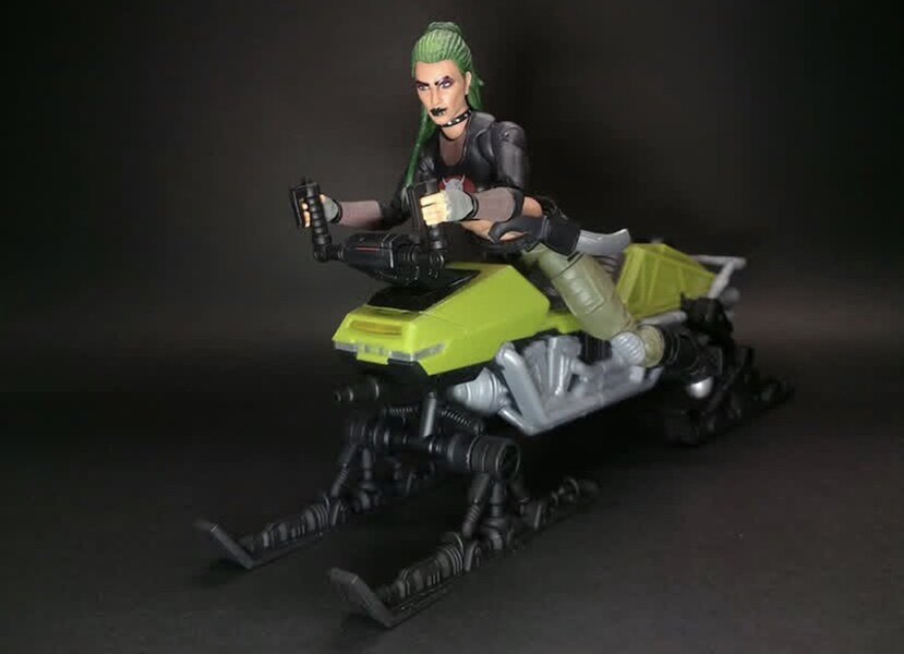 G.I. Joe Classified Series Zanya and Dreadnok Chameleon (Swamp Skier) Vehicle 6-Inch Action Figure